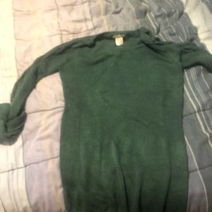 Green open sleeve sweater